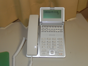 多機能電話機−3 多機能電話機−3